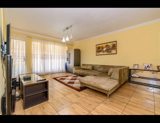 2 BEDROOM APARTMENT FOR SALE IN FERNDALE